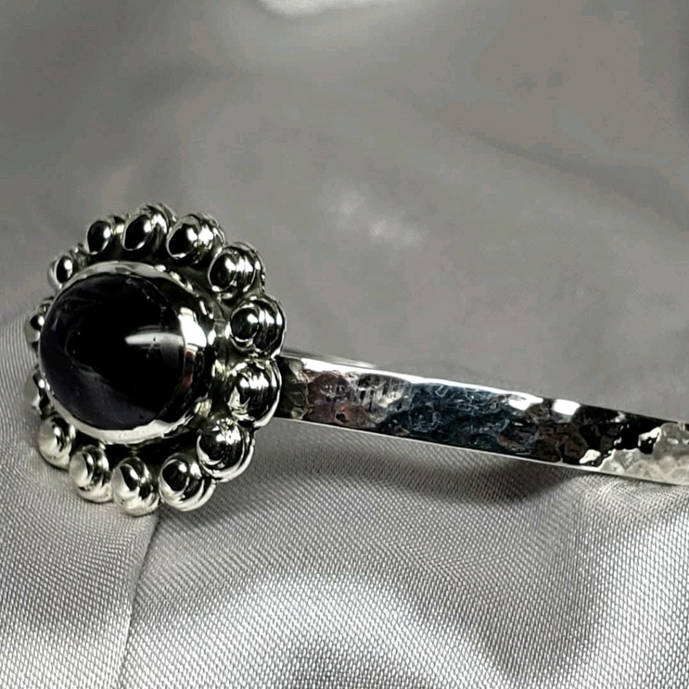 Meet your Posher, Caroos